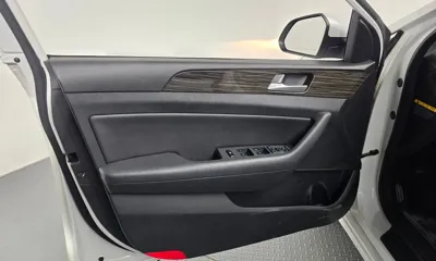 Hyundai Sonata 2015, 23480 км, за 8527.24 USD - фото 24
