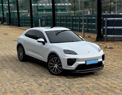 Porsche Macan 2025, 11000 км, за 73934.58 USD