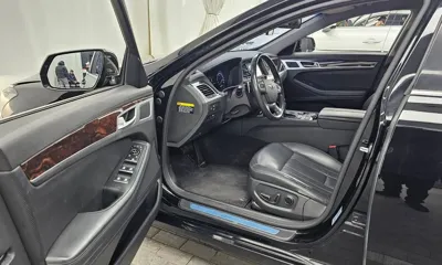 Hyundai Genesis 2016, 123797 км, за 6955.73 USD - фото 10