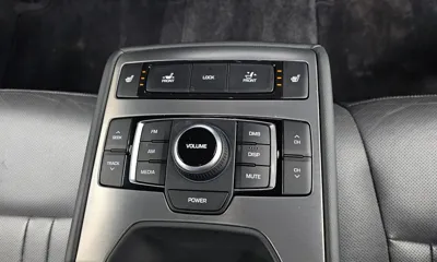 Hyundai Genesis 2016, 123797 км, за 6955.73 USD - фото 19
