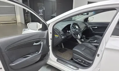 Hyundai i40 2014, 107838 км, за 4527.69 USD - фото 10