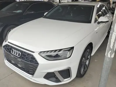 Audi A4L · 2021 год