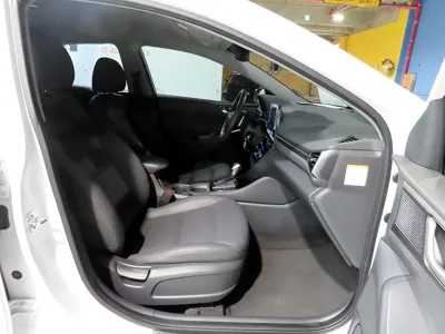 Hyundai Ioniq 2020, 286096 км, за 5146.58 USD - фото 8