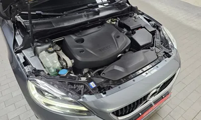Volvo V40 2018, 70115 км, за 7735.81 USD - фото 6