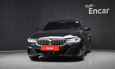 BMW 5-Series 2022, 55628 км, за 33051.32 USD