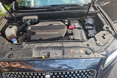 Lincoln Nautilus 2021, 49000 км, за 23208 USD