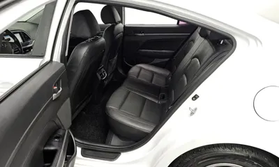 Hyundai Avante 2017, 93357 км, за 5534.93 USD - фото 11