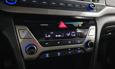 Hyundai Avante 2017, 93357 км, за 5534.93 USD - фото 19