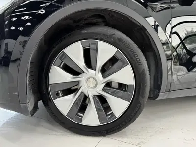 Tesla Model Y 2021, 47000 км, за 21956.8 USD - фото 8