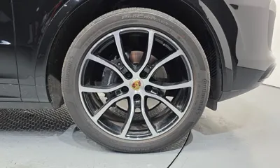 Porsche Cayenne 2023, 57555 км, за 68714.89 USD