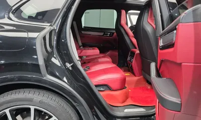Porsche Cayenne 2023, 57555 км, за 68714.89 USD - фото 12
