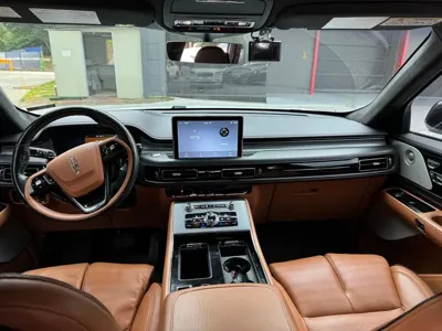 Lincoln Aviator 2023, 54542 км, за 32566.79 USD