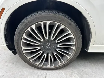 Lincoln Aviator 2023, 54542 км, за 32566.79 USD - фото 19