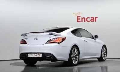 Hyundai Genesis 2015, 55472 км, за 11232.24 USD