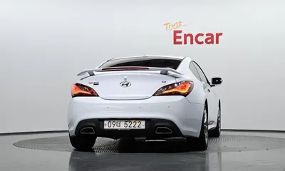 Hyundai Genesis 2015, 55472 км, за 11232.24 USD