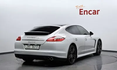 Porsche Panamera 2010, 205365 км, за 10571.52 USD