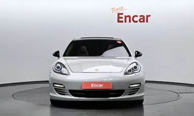 Porsche Panamera 2010, 205365 км, за 10571.52 USD