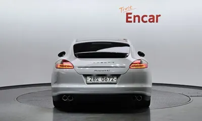 Porsche Panamera 2010, 205365 км, за 10571.52 USD