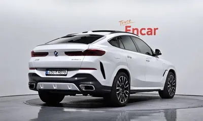 BMW X6 2025, 5262 км, за 83250.73 USD