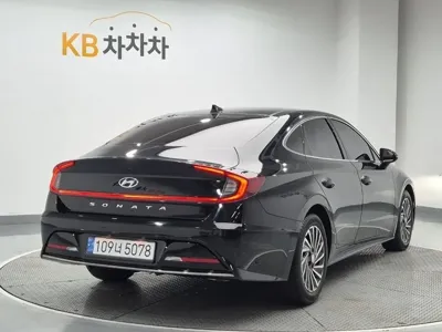 Hyundai Sonata 2023, 25383 км, за 11661.24 USD