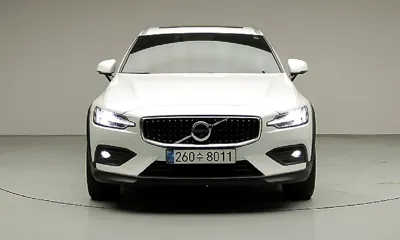 Volvo V60 2022, 68382 км, за 22801.31 USD