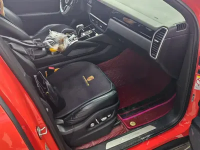 Porsche Cayenne 2020, 123000 км, за 52809.45 USD - фото 9