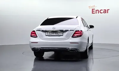 Mercedes-Benz E-Class 2019, 118563 км, за 14945.06 USD
