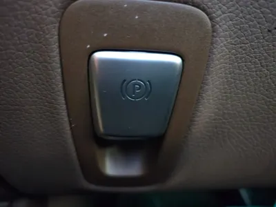 Mercedes-Benz E-Class 2019, 118563 км, за 14945.06 USD - фото 32