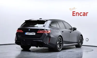 BMW M5 2026, 839 км, за 146383.09 USD