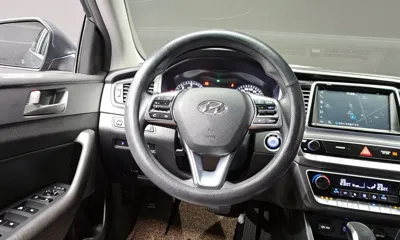 Hyundai Sonata 2018, 125900 км, за 5483.98 USD - фото 13