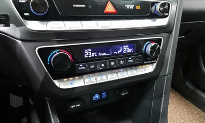 Hyundai Sonata 2018, 125900 км, за 5483.98 USD - фото 16