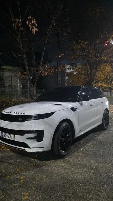 Land Rover Range Rover Sport 2023, 67700 км, за 34146.01 USD