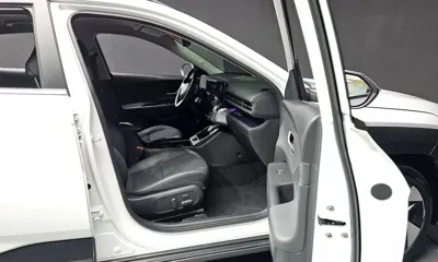 Hyundai Kona 2025, 3622 км, за 19689.46 USD - фото 11