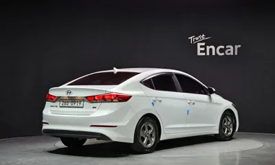 Hyundai Avante 2016, 165484 км, за 4465.16 USD