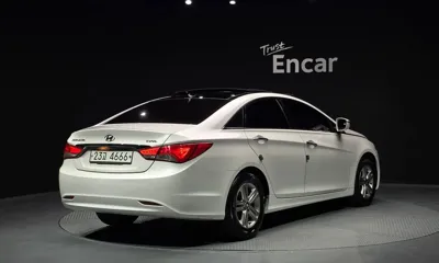 Hyundai Sonata 2013, 137152 км, за 3705.39 USD - фото 2