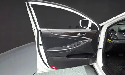 Hyundai Sonata 2013, 137152 км, за 3705.39 USD - фото 24