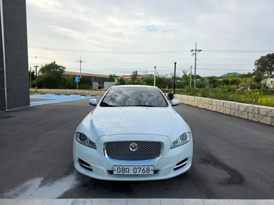 Jaguar XJ 2015, 107762 км, за 11496.53 USD