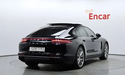 Porsche Panamera 2018, 91383 км, за 39595.48 USD