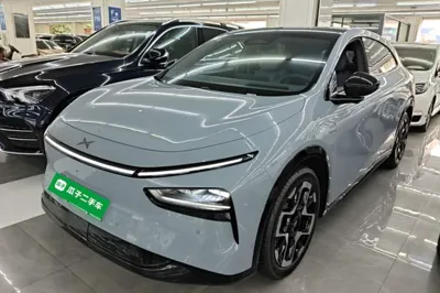 Xpeng G7 · 2025 год
