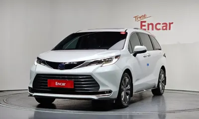 Toyota Sienna · 2024 год