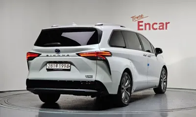 Toyota Sienna 2024, 70856 км, за 31225.63 USD