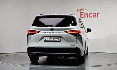 Toyota Sienna 2024, 70856 км, за 31225.63 USD