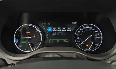 Toyota Sienna 2024, 70856 км, за 31225.63 USD - фото 8