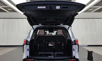 Toyota Sienna 2024, 70856 км, за 31225.63 USD - фото 20