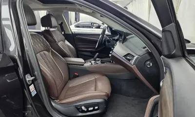 BMW 5-Series 2019, 38297 км, за 20477.14 USD - фото 11
