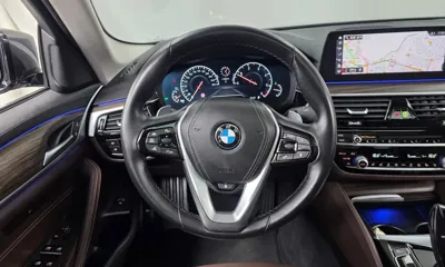 BMW 5-Series 2019, 38297 км, за 20477.14 USD - фото 13