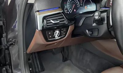 BMW 5-Series 2019, 38297 км, за 20477.14 USD - фото 28