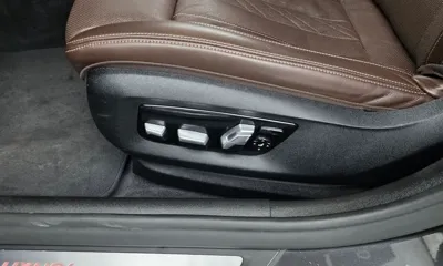 BMW 5-Series 2019, 38297 км, за 20477.14 USD - фото 32