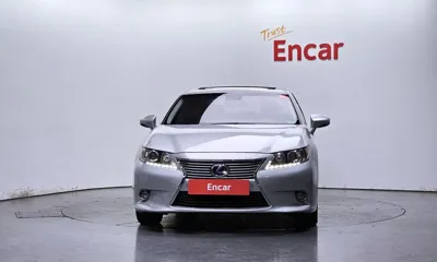 Lexus ES 2015, 126665 км, за 10603.7 USD
