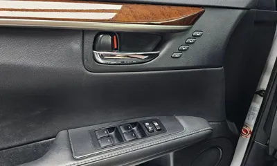 Lexus ES 2015, 126665 км, за 10596.11 USD - фото 16